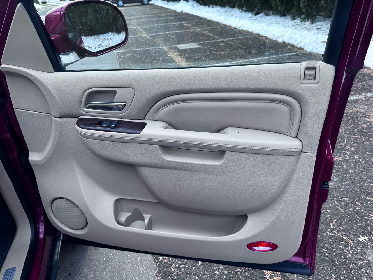 Cadillac Escalade AWD Luxury 2012