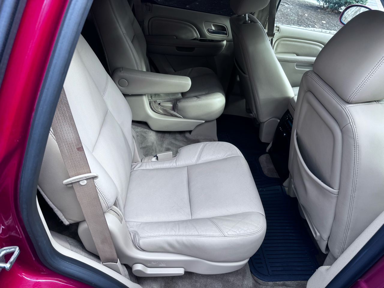 Cadillac Escalade AWD Luxury 2012