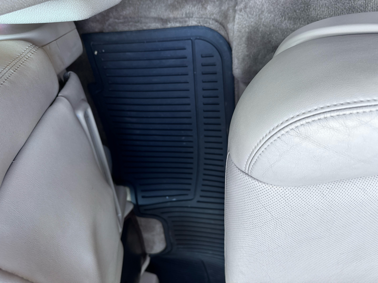 Cadillac Escalade AWD Luxury 2012