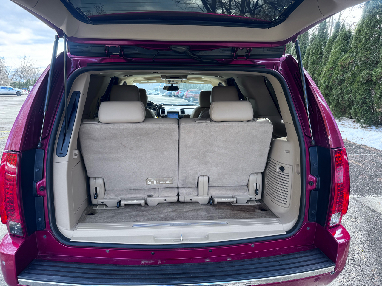 Cadillac Escalade AWD Luxury 2012