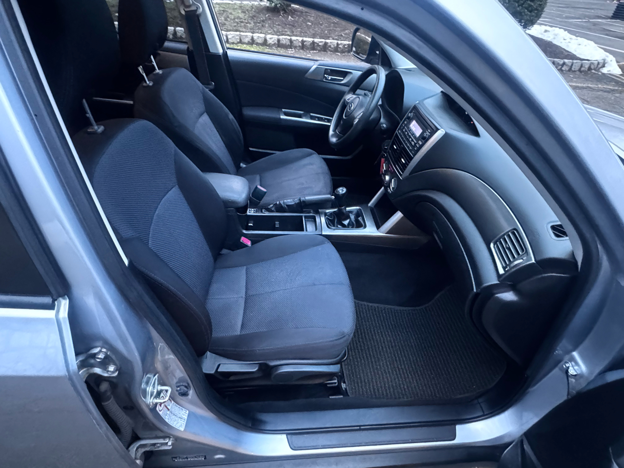 Subaru Forester 2.5X Premium 2012