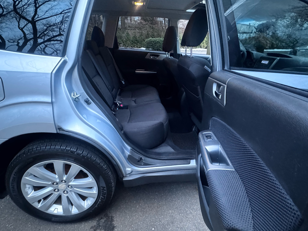 Subaru Forester 2.5X Premium 2012