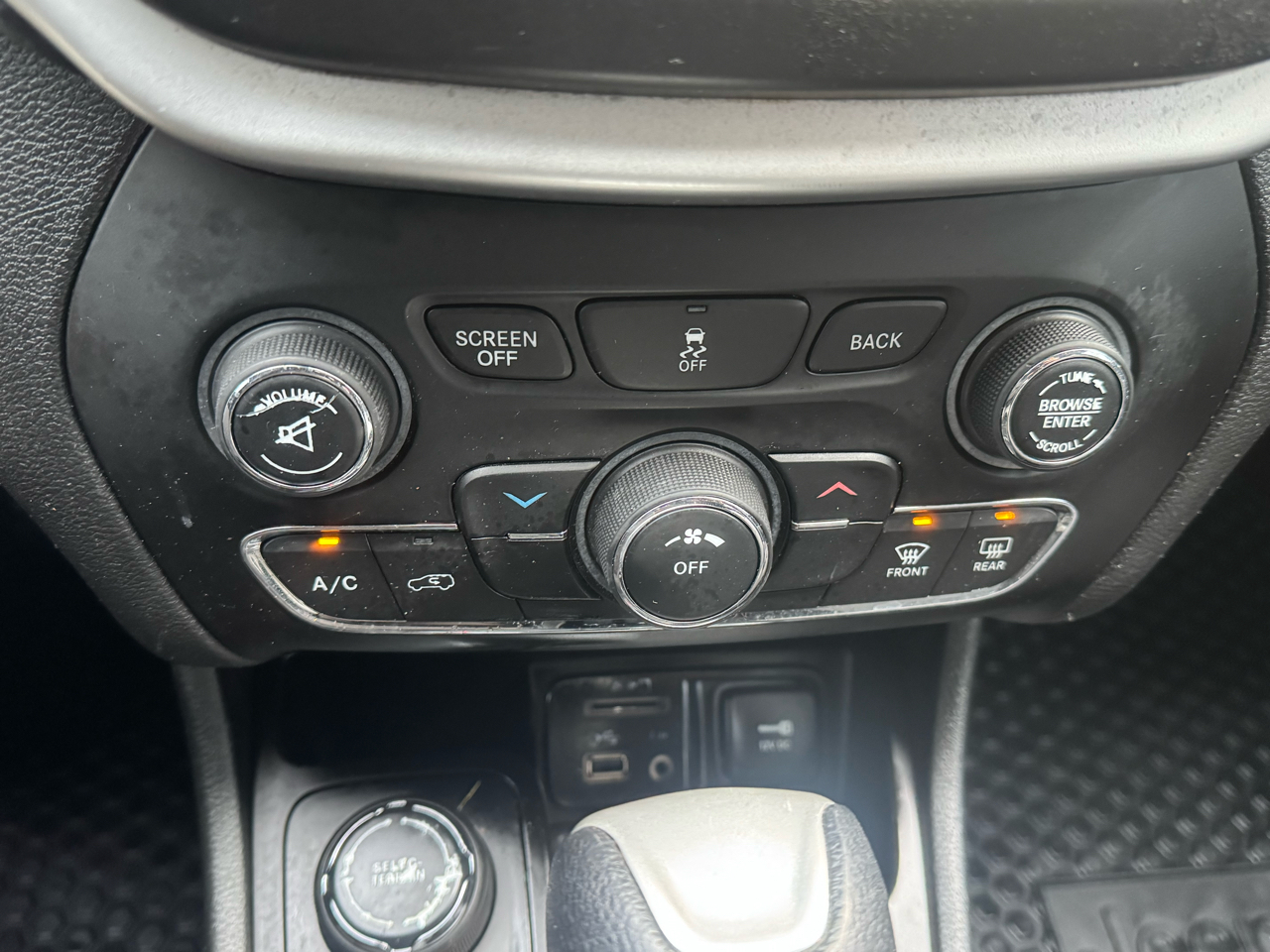 Jeep Cherokee Latitude 4WD 2014