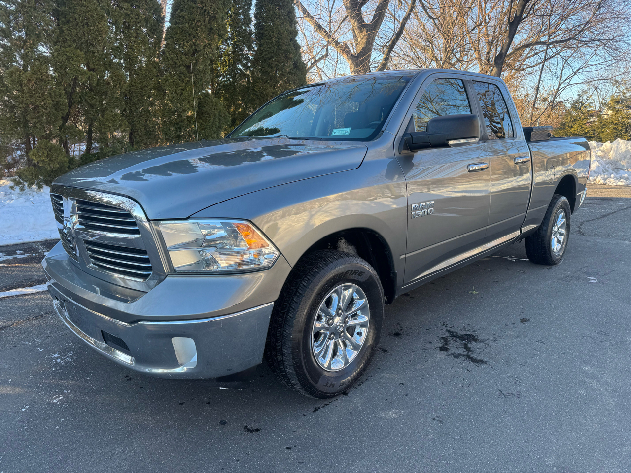 RAM 1500 4WD Crew Cab 140.5" SLT 2013