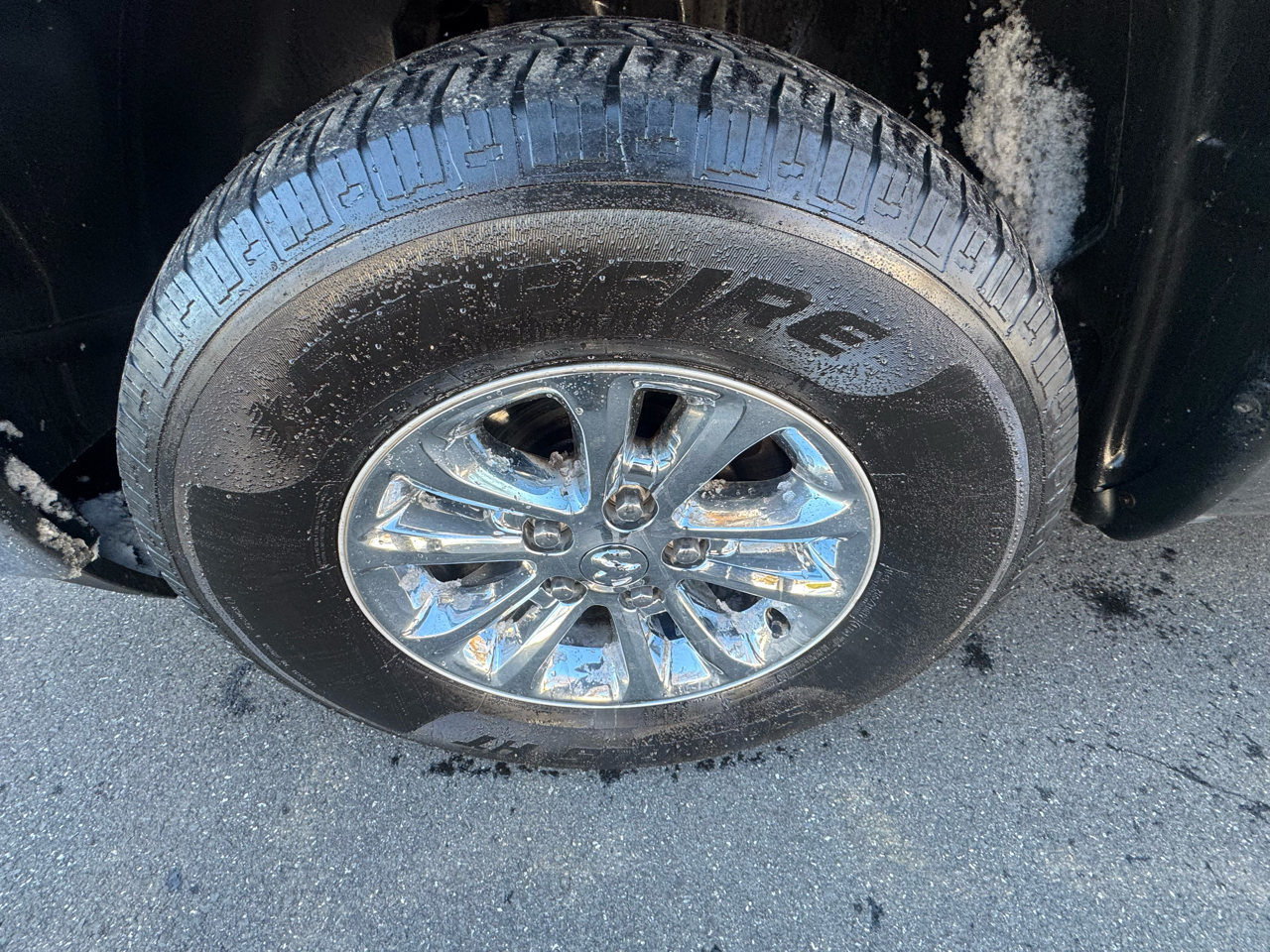 RAM 1500 4WD Crew Cab 140.5" SLT 2013