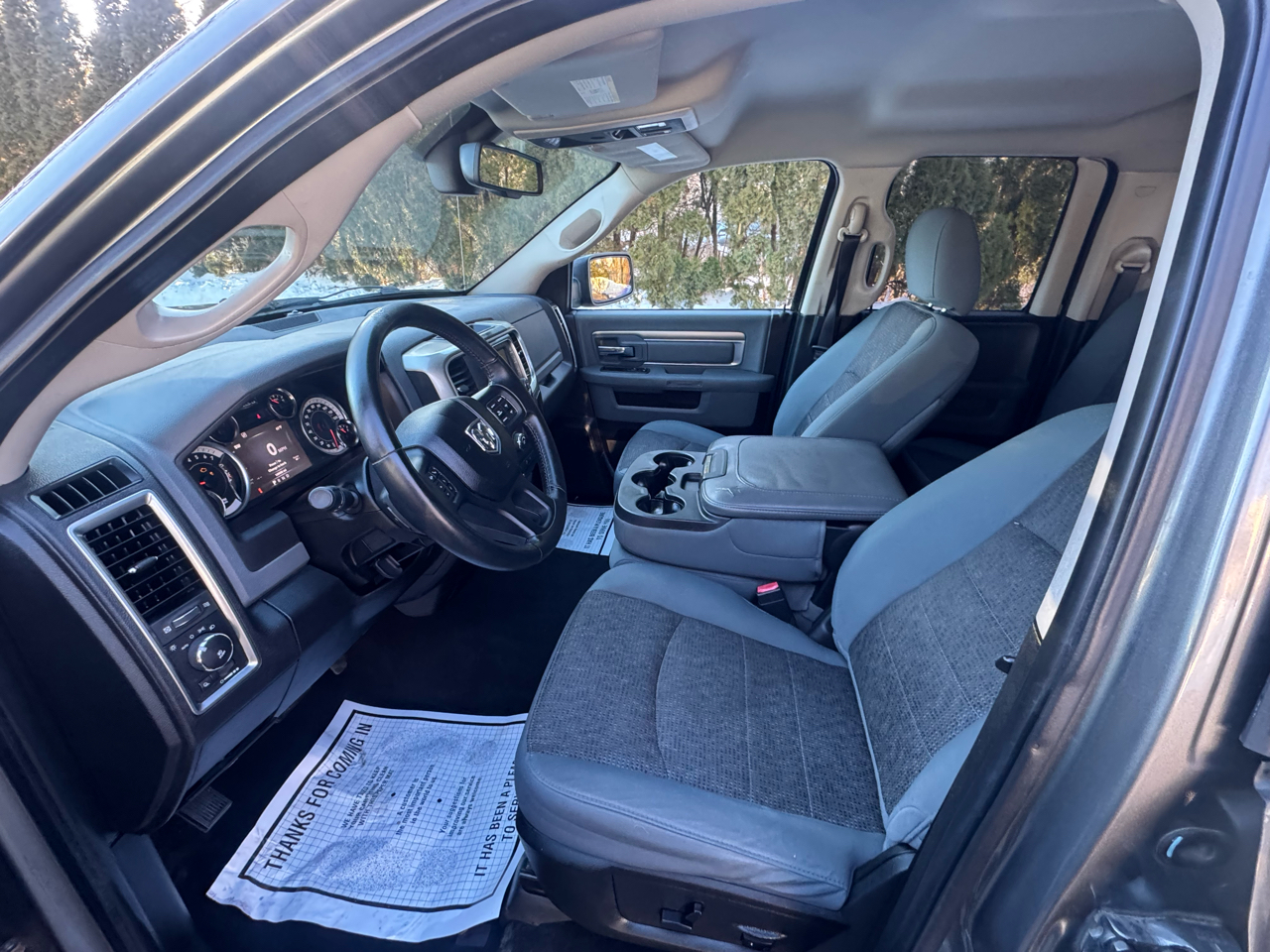 RAM 1500 4WD Crew Cab 140.5" SLT 2013