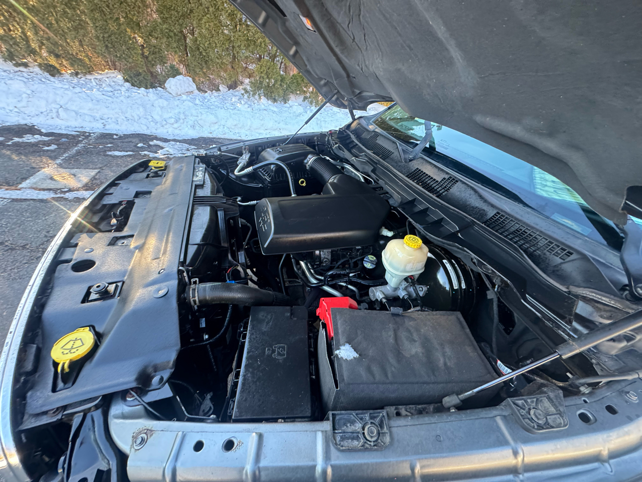 RAM 1500 4WD Crew Cab 140.5" SLT 2013