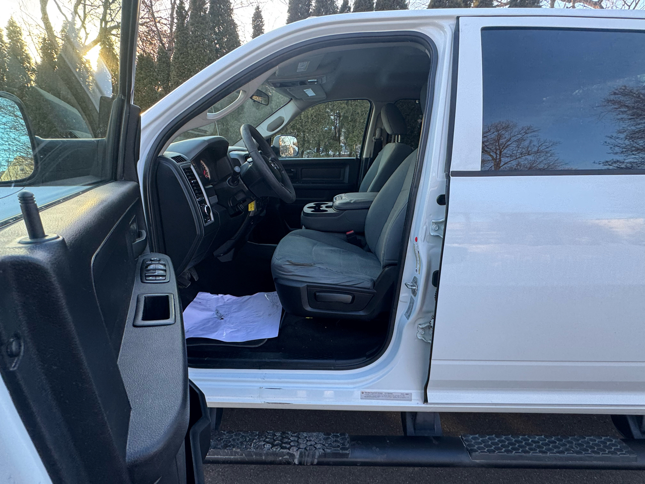 RAM 3500 Tradesman Crew Cab 4WD 2017