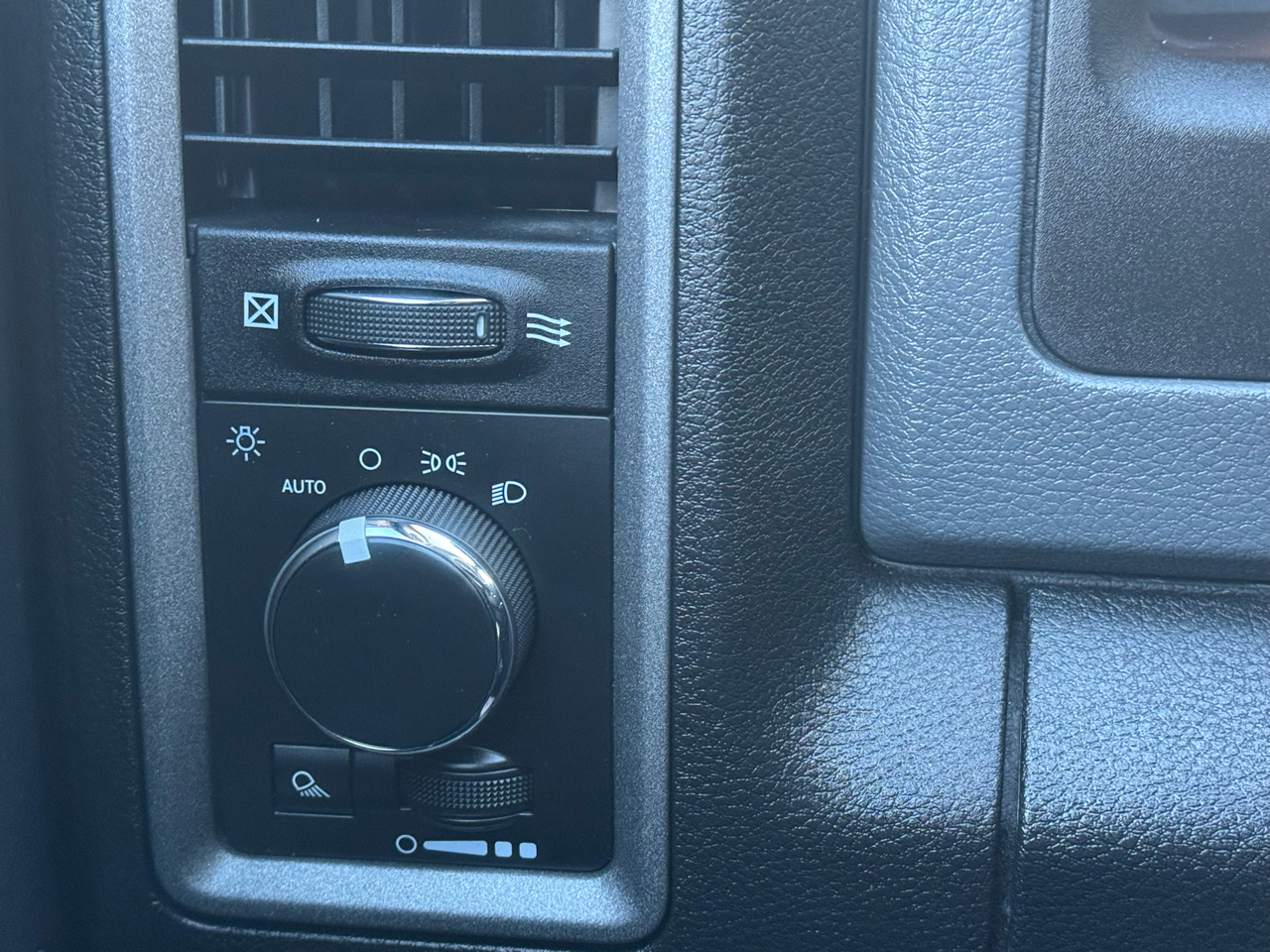 RAM 3500 Tradesman Crew Cab 4WD 2017