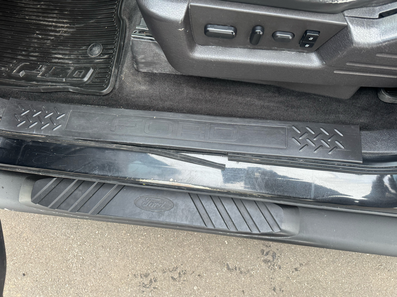 Ford F-150 FX4 SuperCrew 4WD 2012