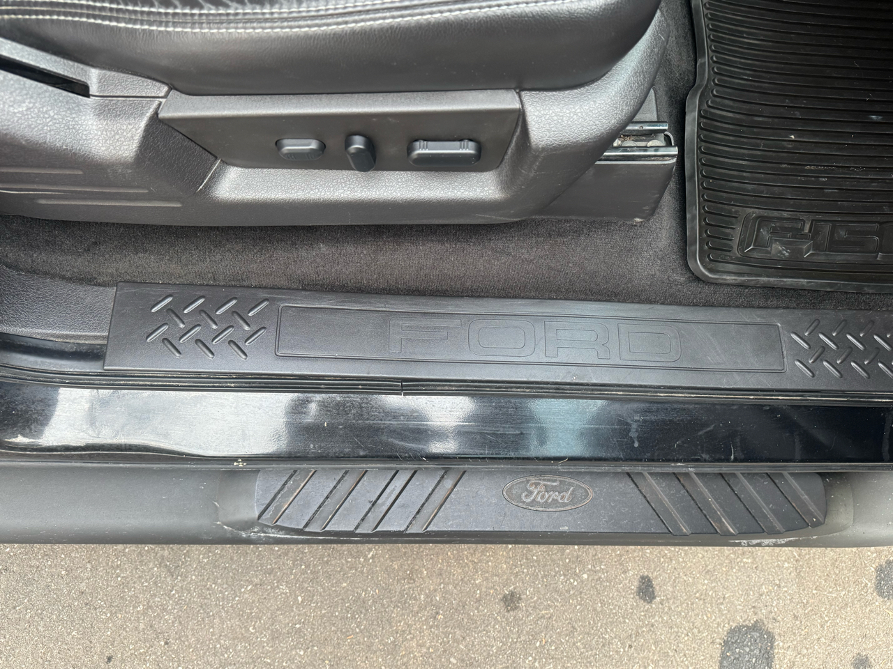 Ford F-150 FX4 SuperCrew 4WD 2012