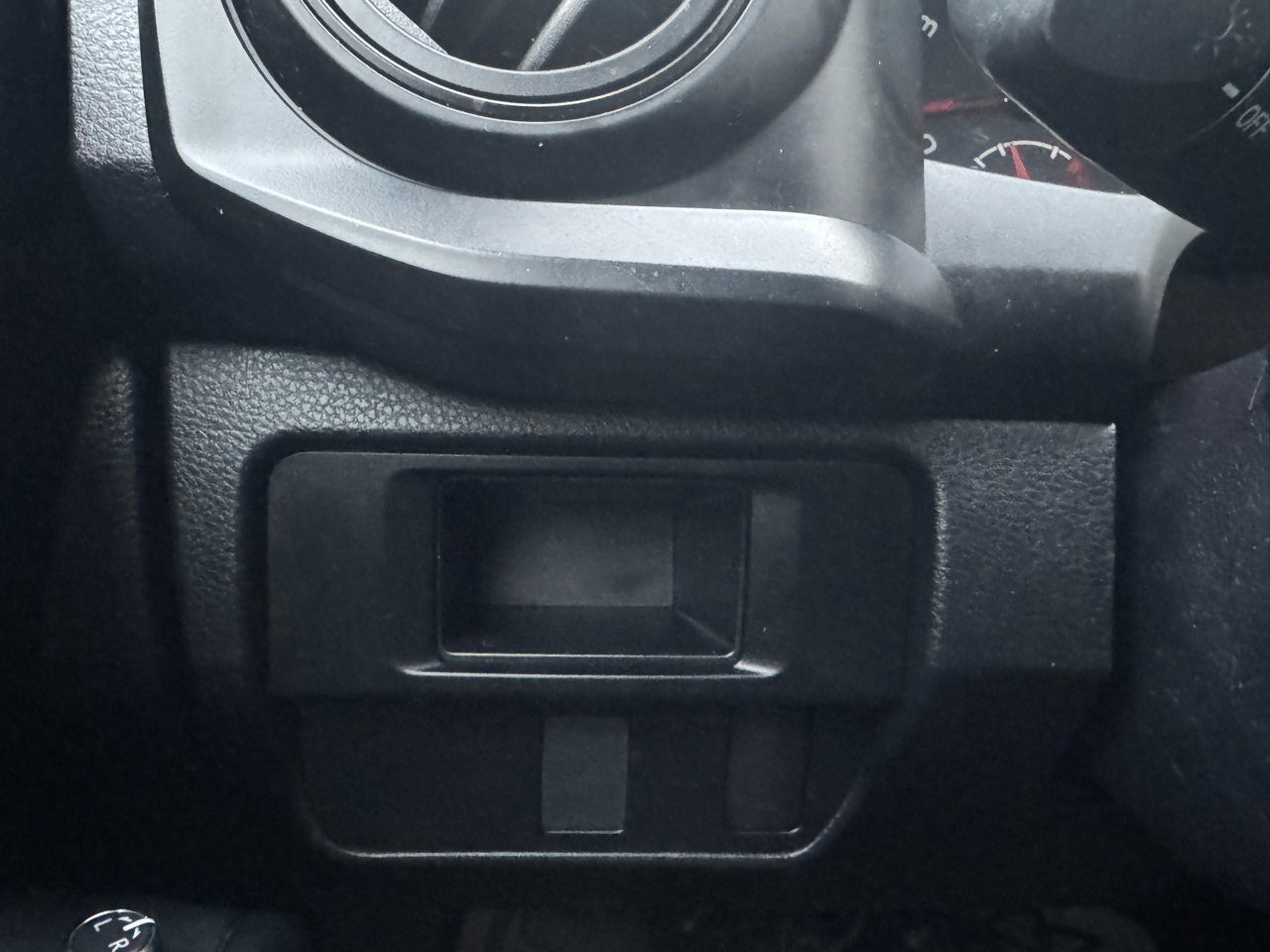 Toyota Tacoma SR5 Access Cab I4 6AT 2WD 2017