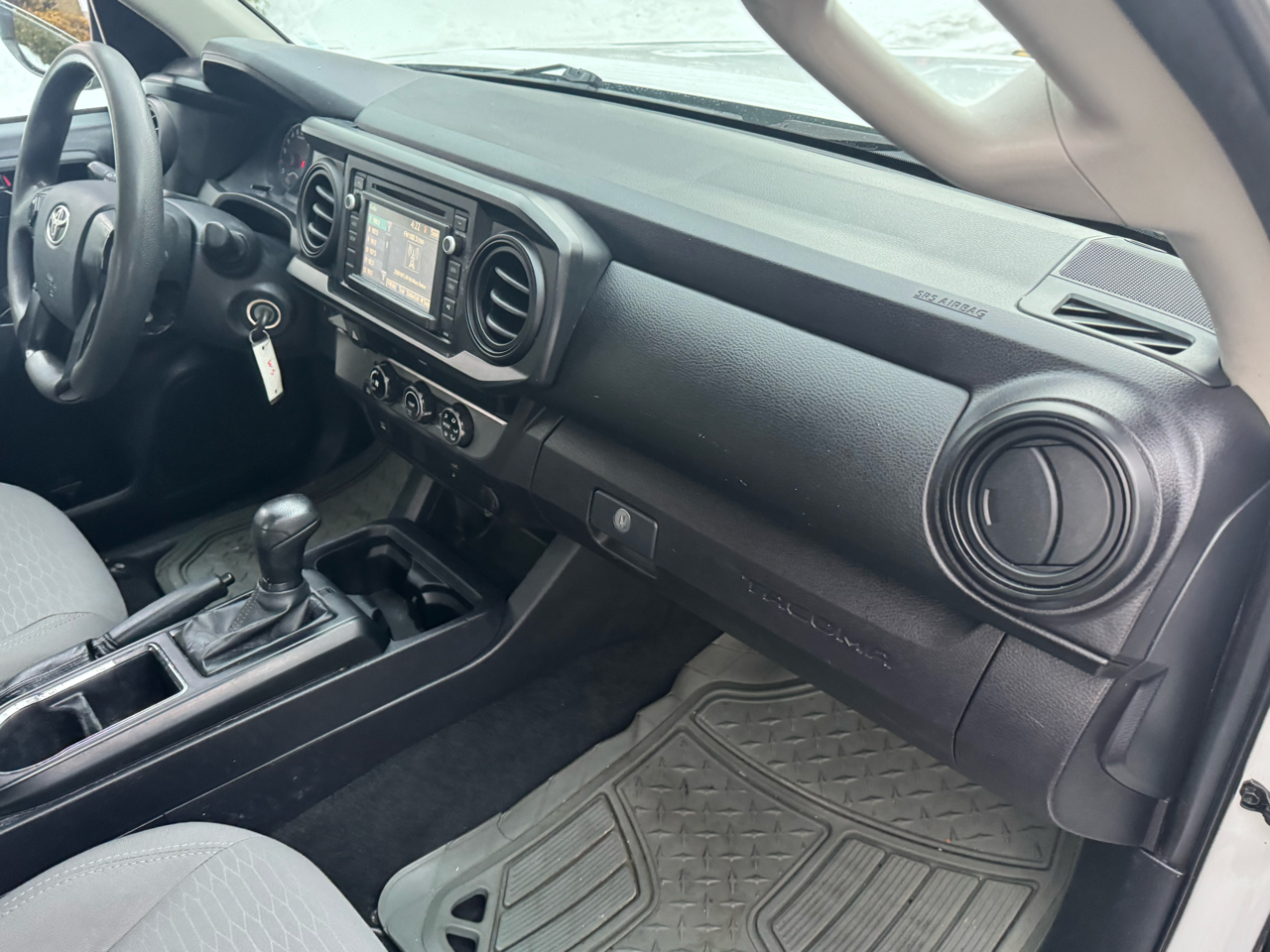 Toyota Tacoma SR5 Access Cab I4 6AT 2WD 2017