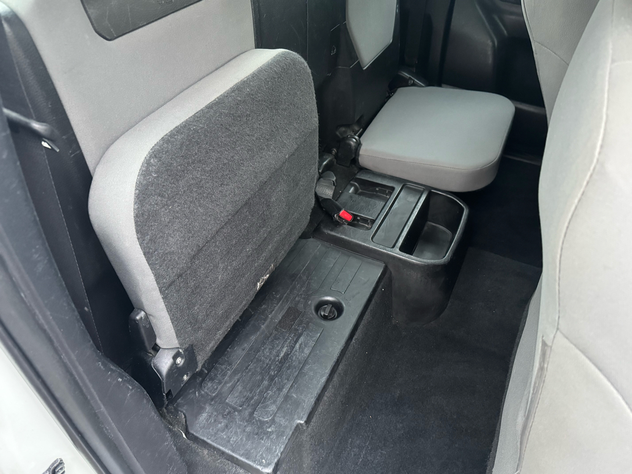 Toyota Tacoma SR5 Access Cab I4 6AT 2WD 2017