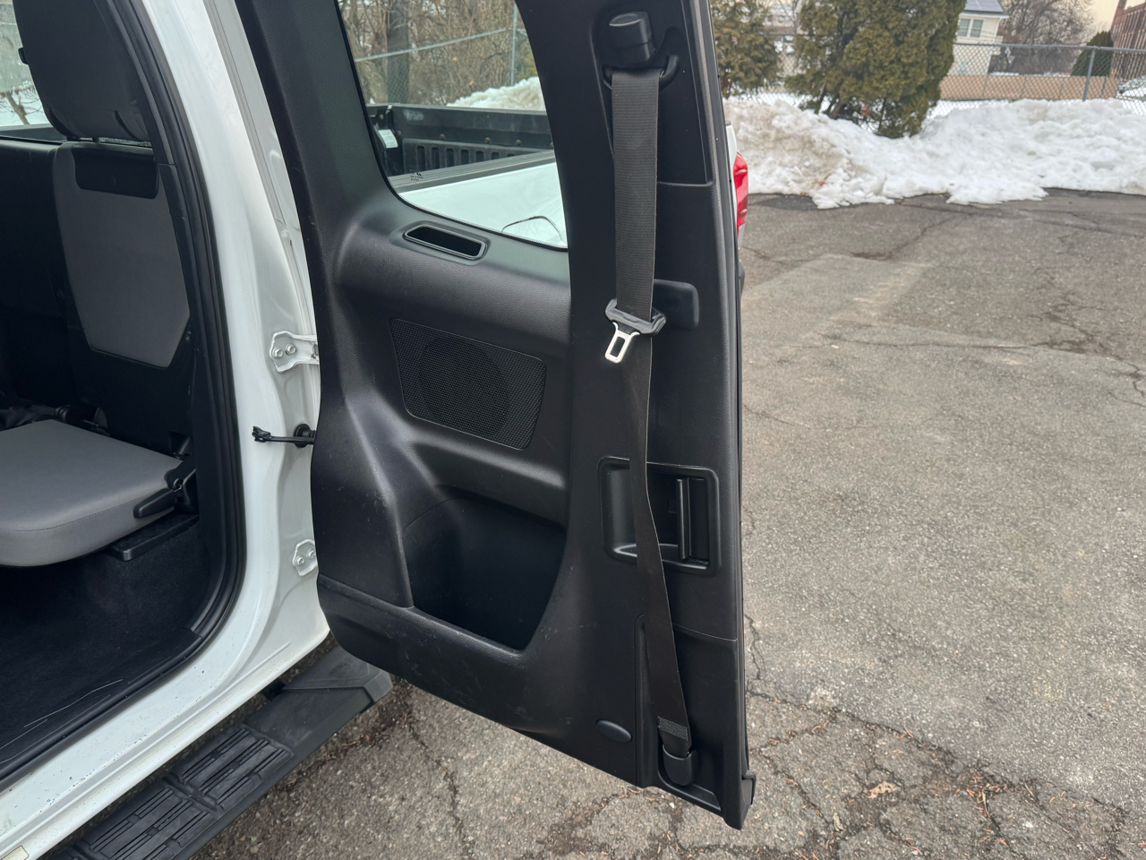 Toyota Tacoma SR5 Access Cab I4 6AT 2WD 2017