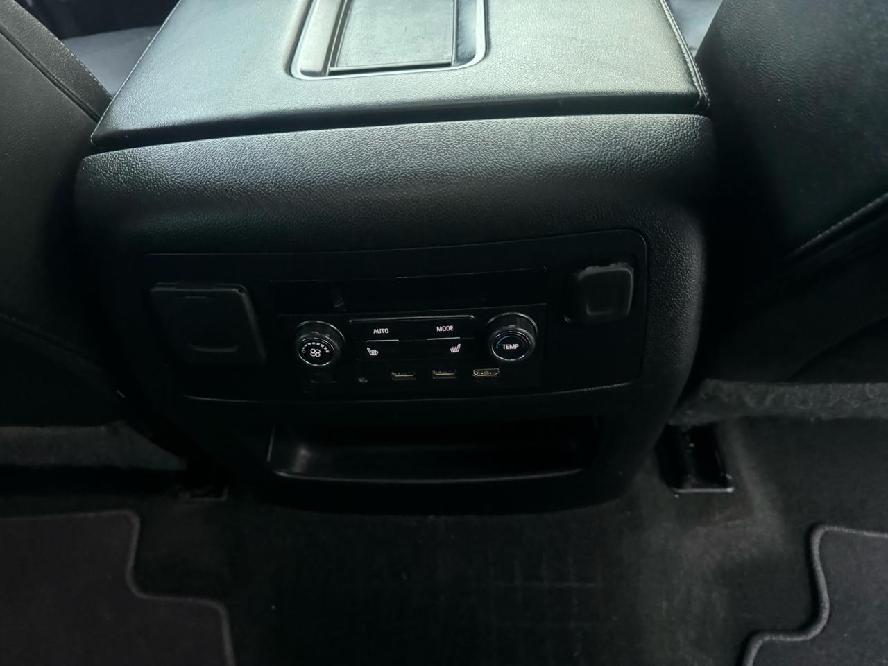 GMC Yukon XL SLT 4WD 2018