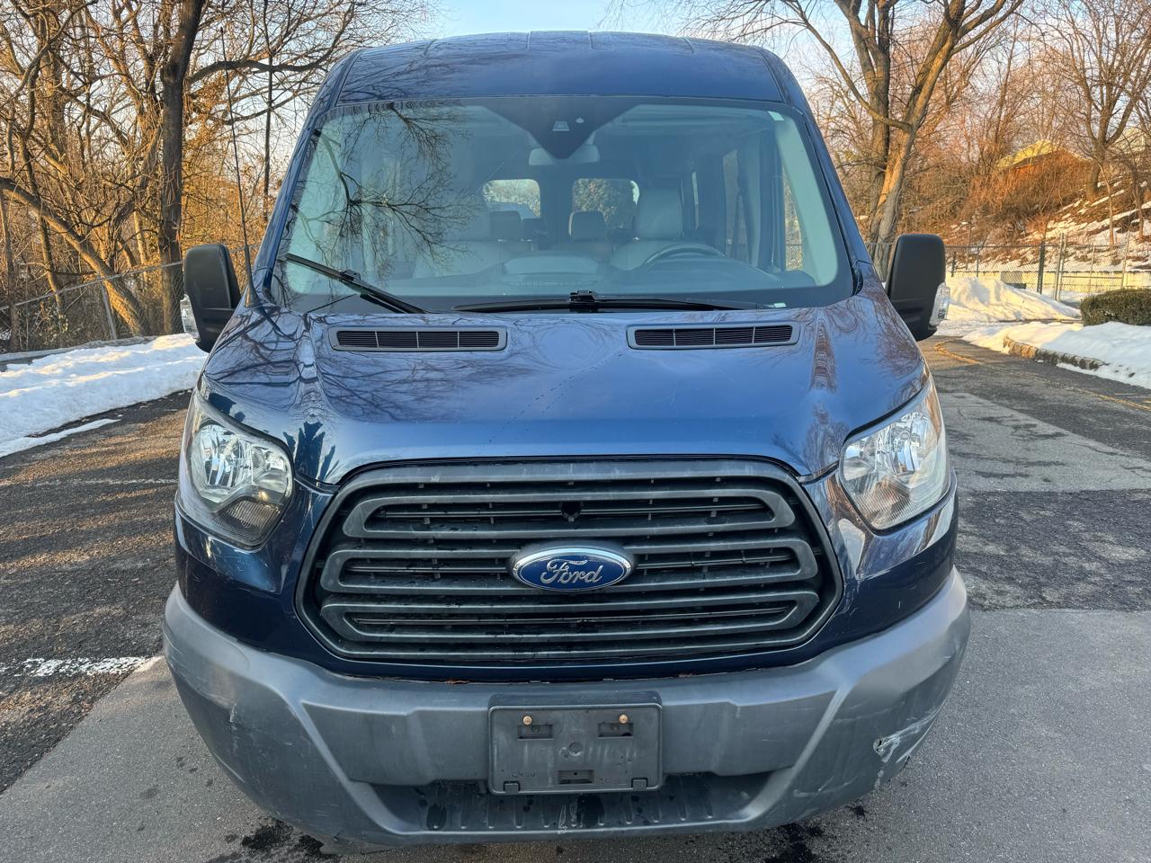 Ford Transit 350 Wagon Med. Roof XL w/Sliding Pass. 148-in. WB 2018