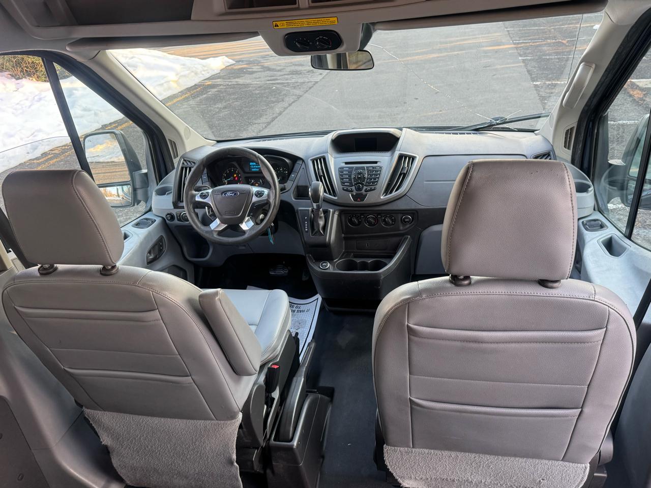 Ford Transit 350 Wagon Med. Roof XL w/Sliding Pass. 148-in. WB 2018