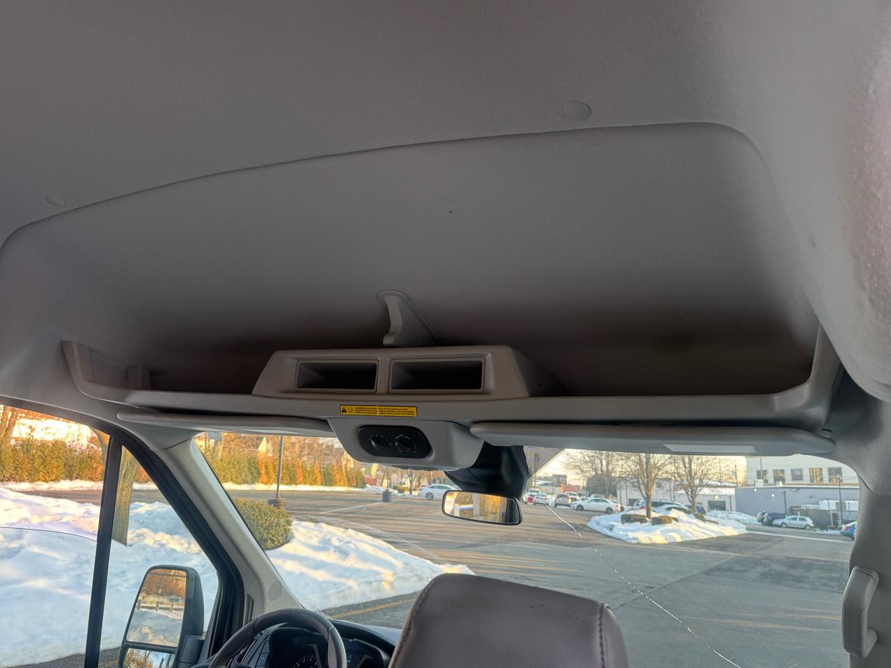 Ford Transit 350 Wagon Med. Roof XL w/Sliding Pass. 148-in. WB 2018