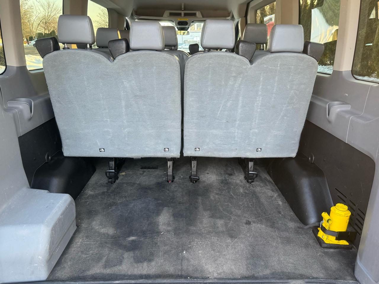 Ford Transit 350 Wagon Med. Roof XL w/Sliding Pass. 148-in. WB 2018