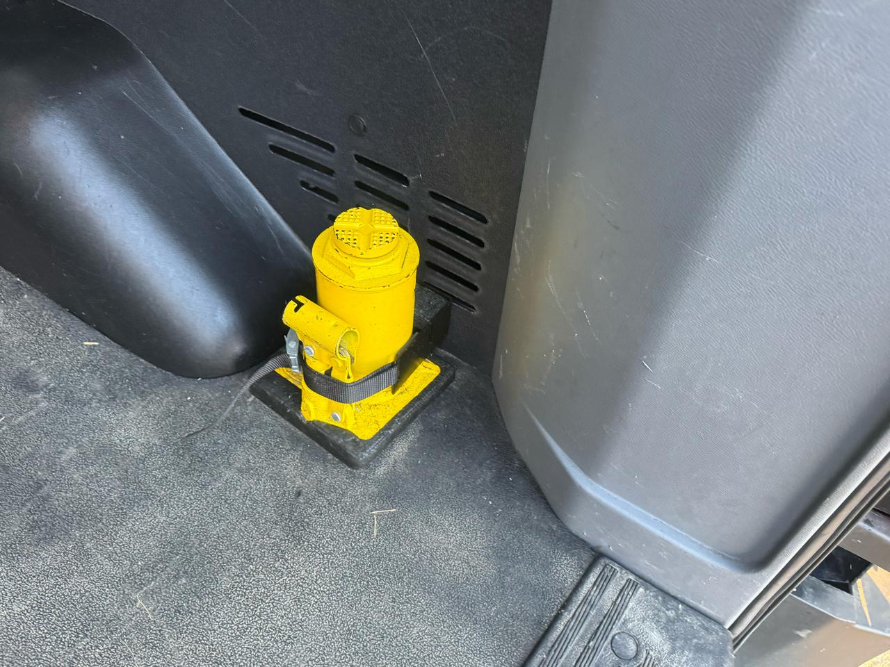 Ford Transit 350 Wagon Med. Roof XL w/Sliding Pass. 148-in. WB 2018