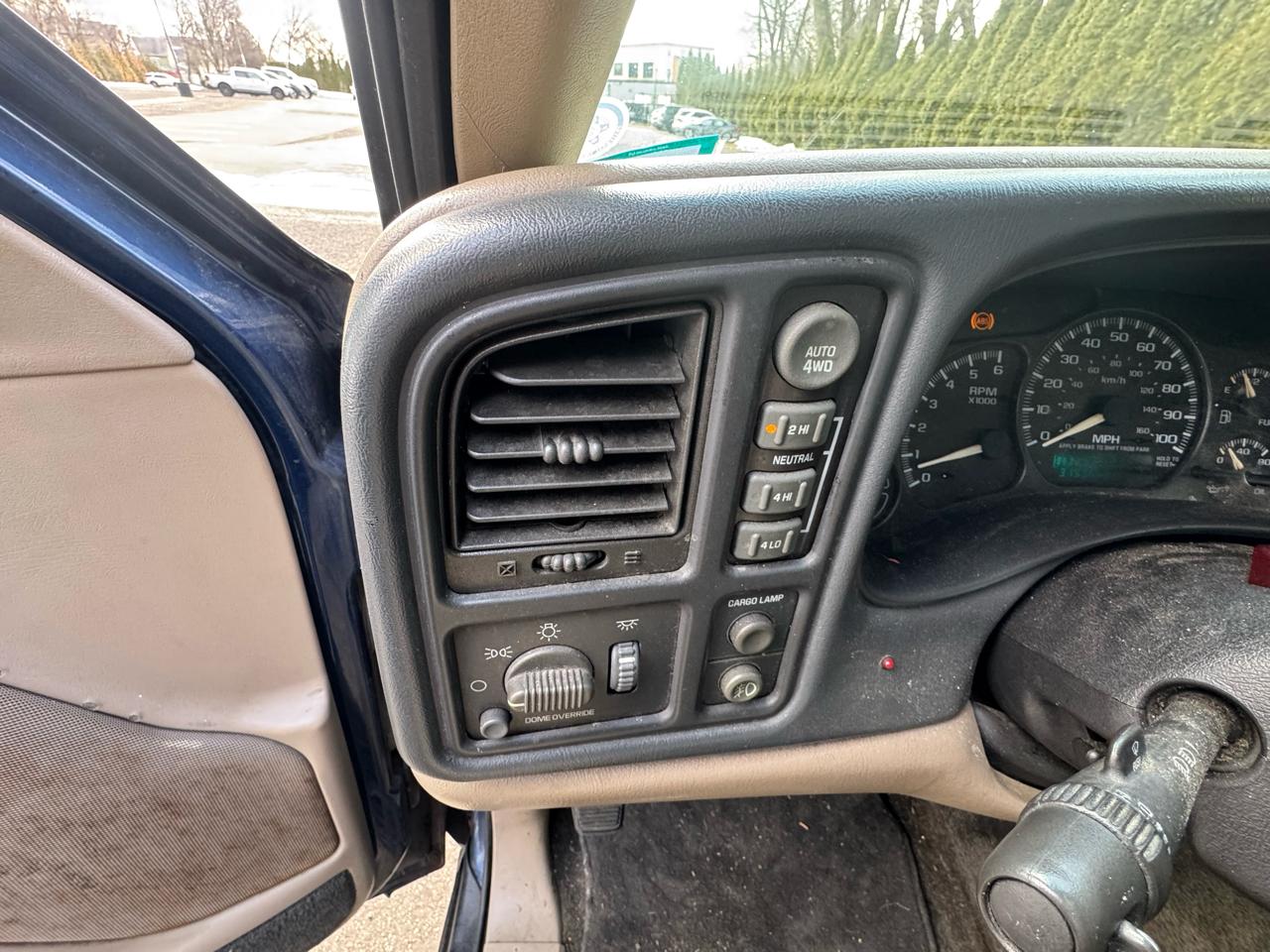 Chevrolet Avalanche 1500 4WD 2002