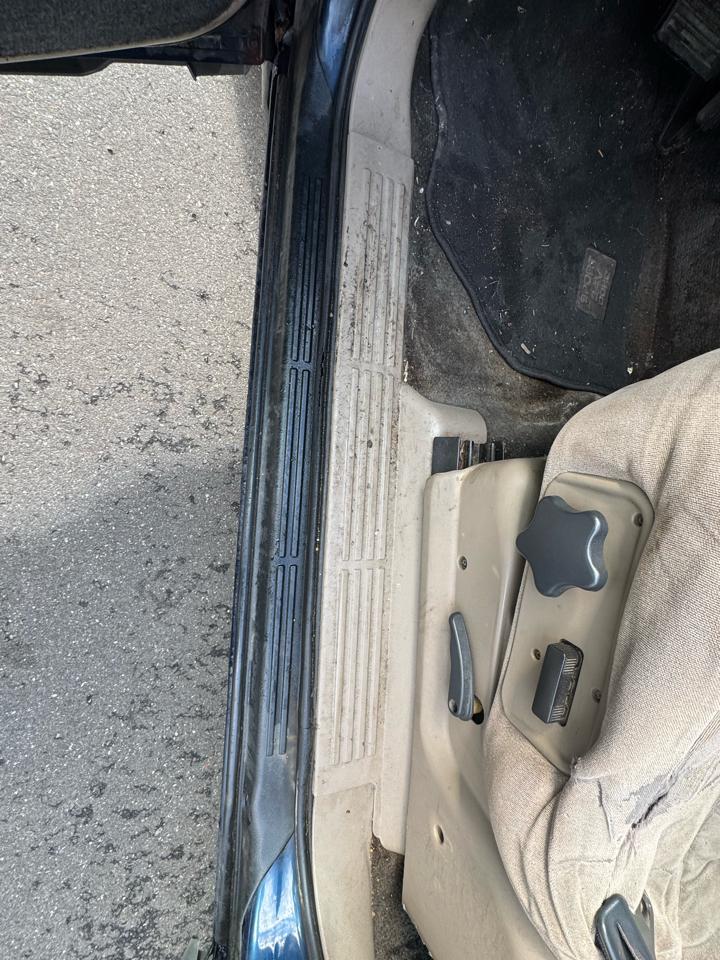 Chevrolet Avalanche 1500 4WD 2002