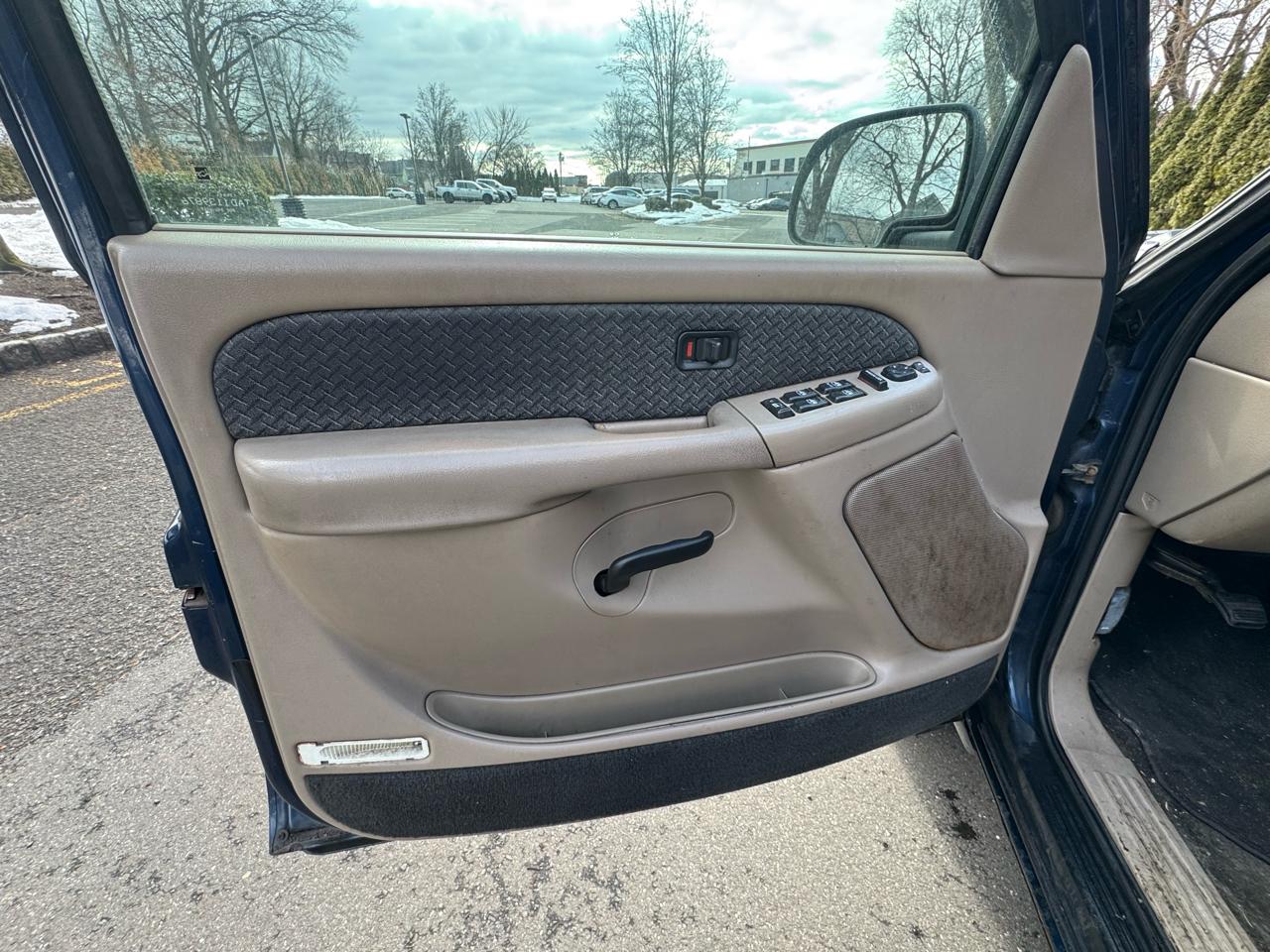 Chevrolet Avalanche 1500 4WD 2002