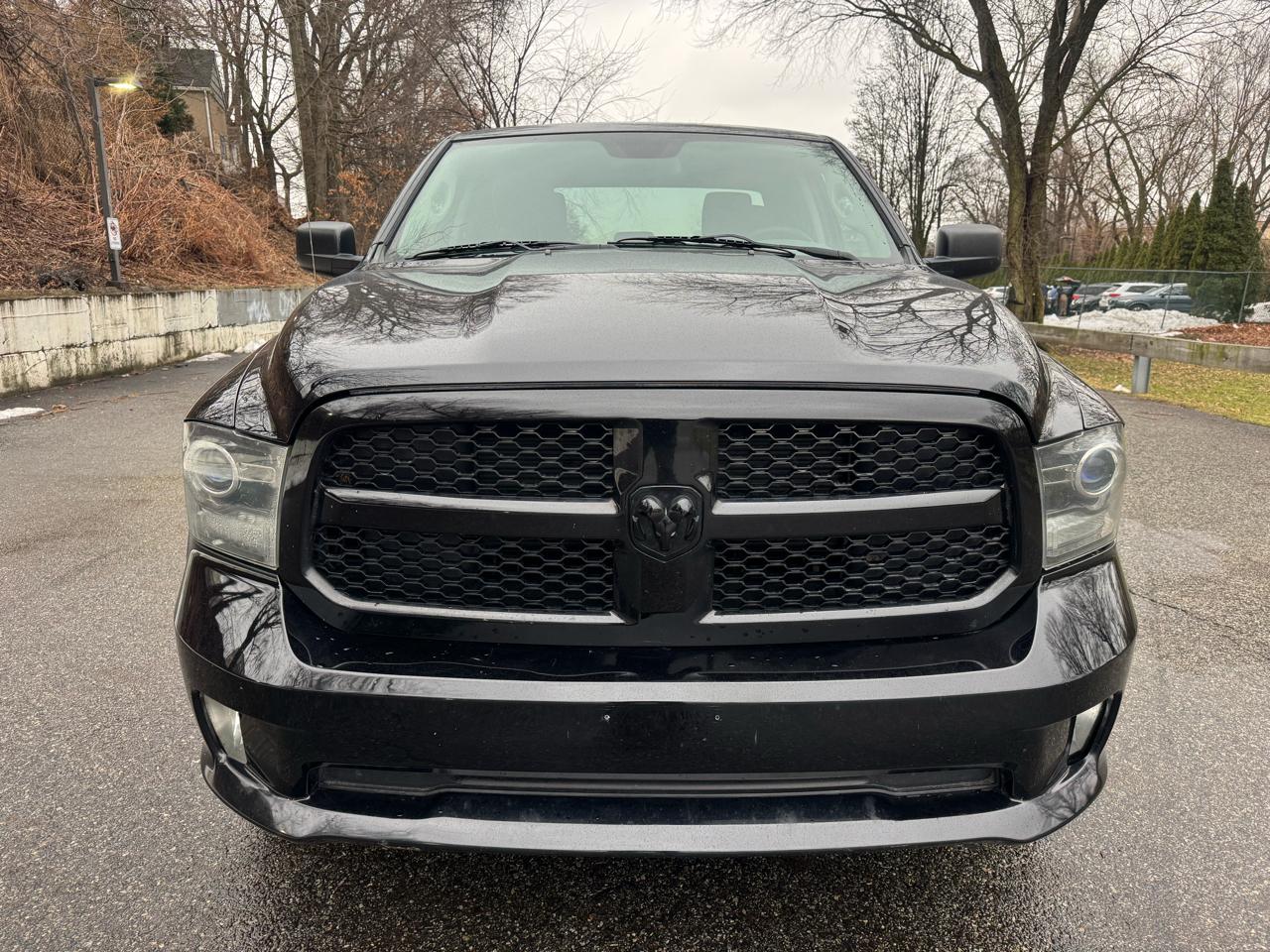 RAM 1500 4WD Crew Cab 140.5" Express 2014