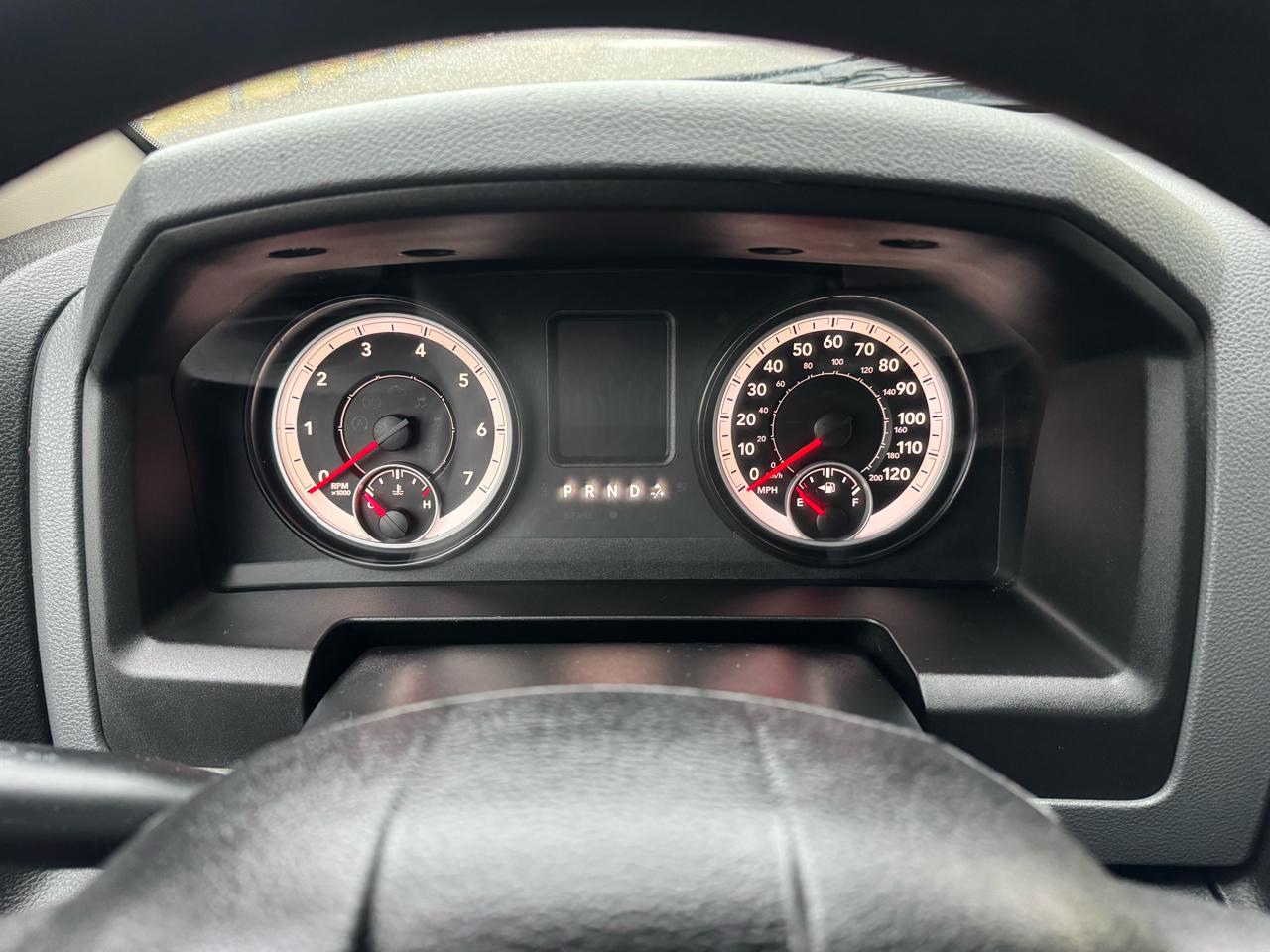 RAM 1500 4WD Crew Cab 140.5" Express 2014