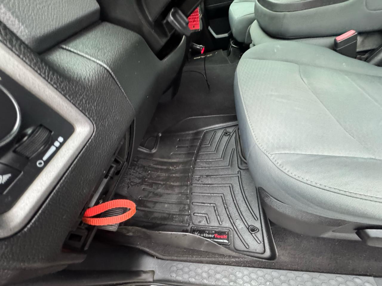 RAM 1500 4WD Crew Cab 140.5" Express 2014