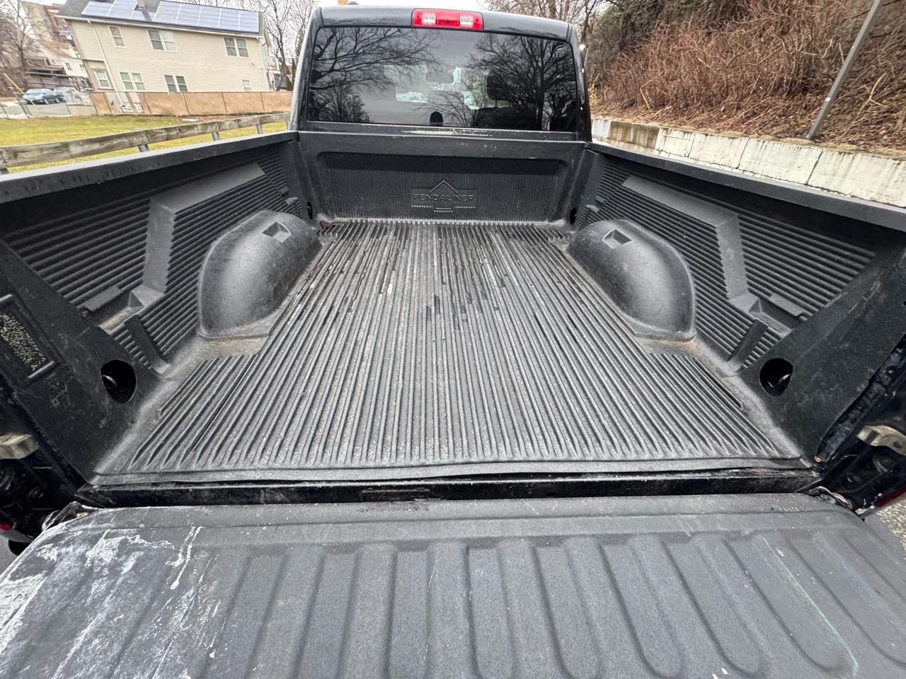 RAM 1500 4WD Crew Cab 140.5" Express 2014