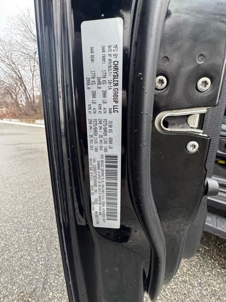 RAM 1500 4WD Crew Cab 140.5" Express 2014