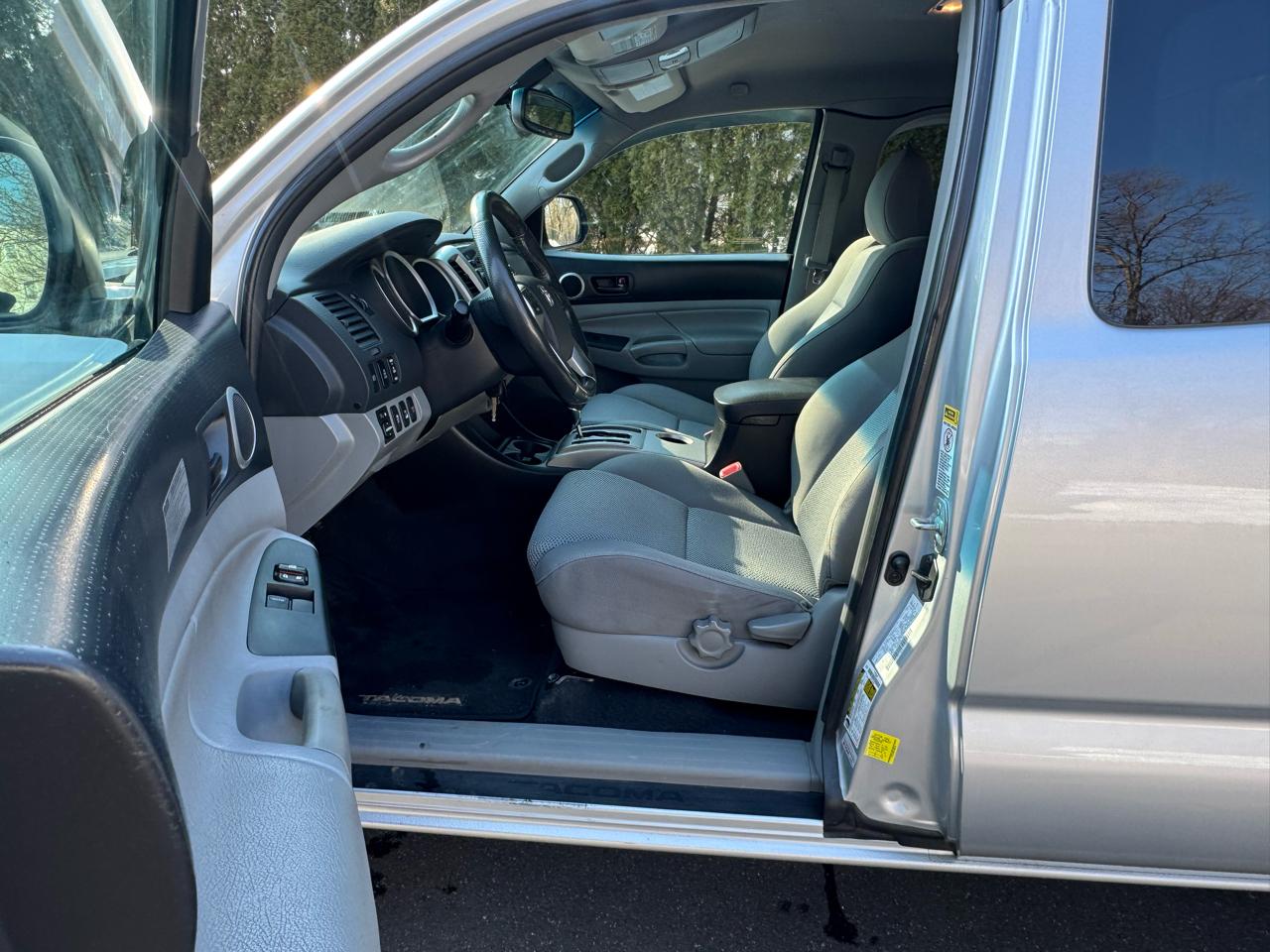 Toyota Tacoma Access Cab V6 Auto 4WD 2012