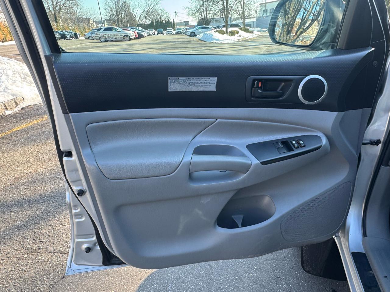 Toyota Tacoma Access Cab V6 Auto 4WD 2012