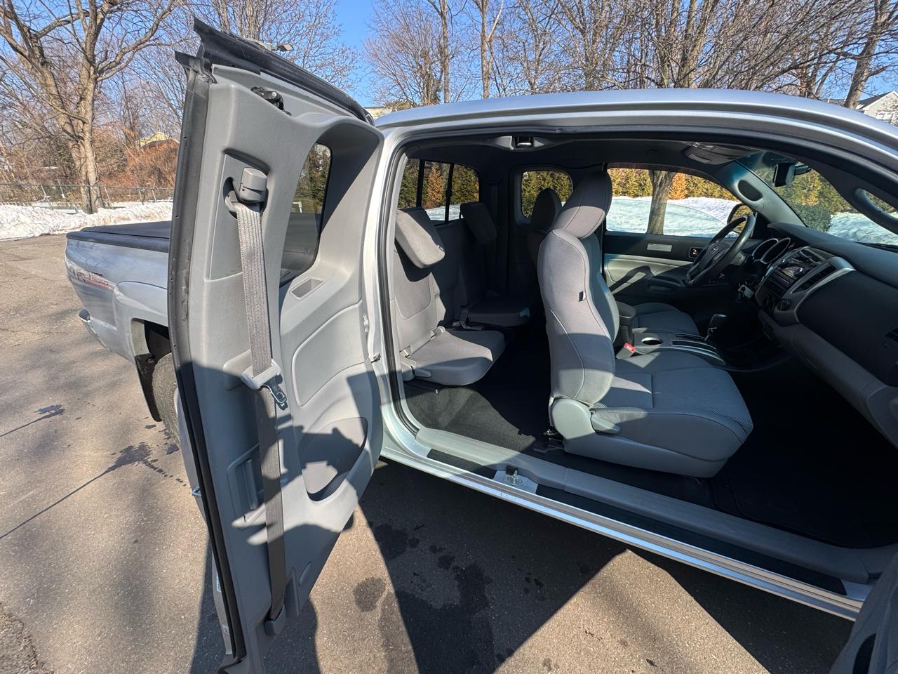 Toyota Tacoma Access Cab V6 Auto 4WD 2012