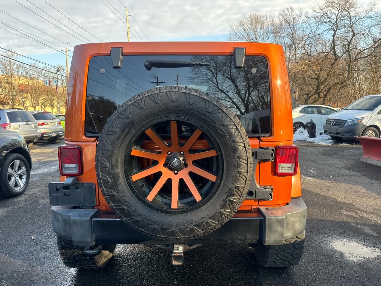 Jeep Wrangler Unlimited Sahara 4WD 2011