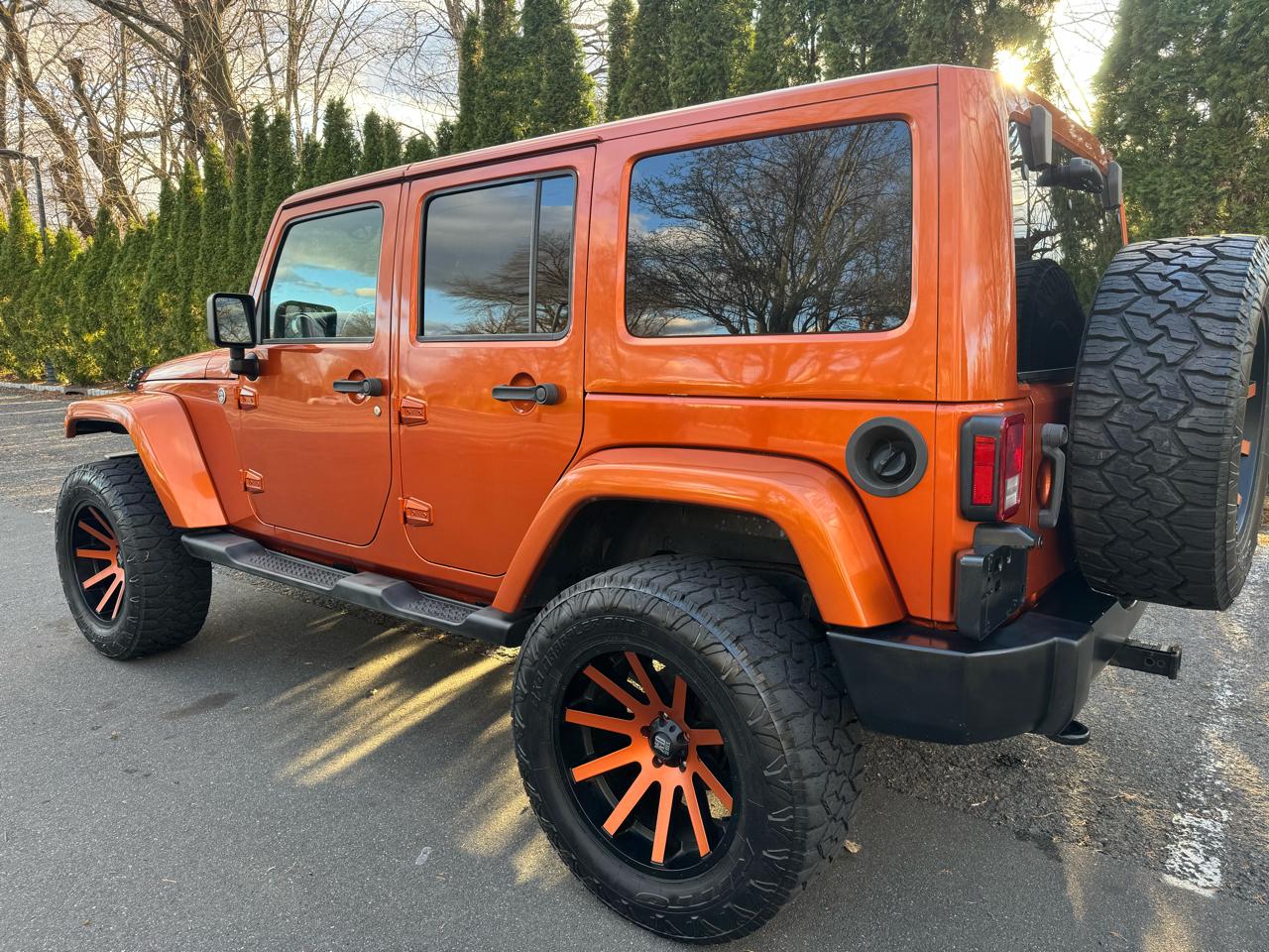 Jeep Wrangler Unlimited Sahara 4WD 2011
