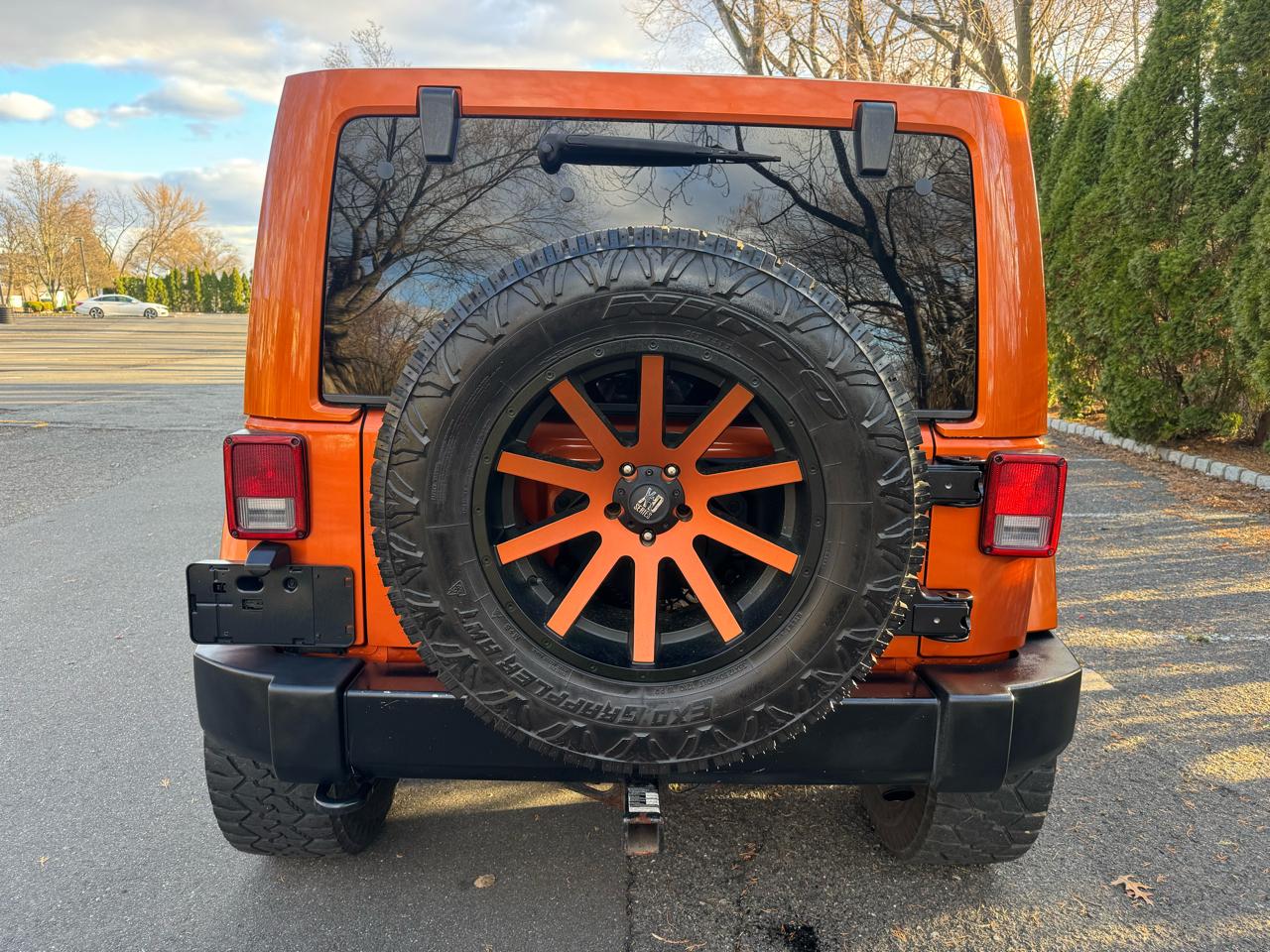 Jeep Wrangler Unlimited Sahara 4WD 2011