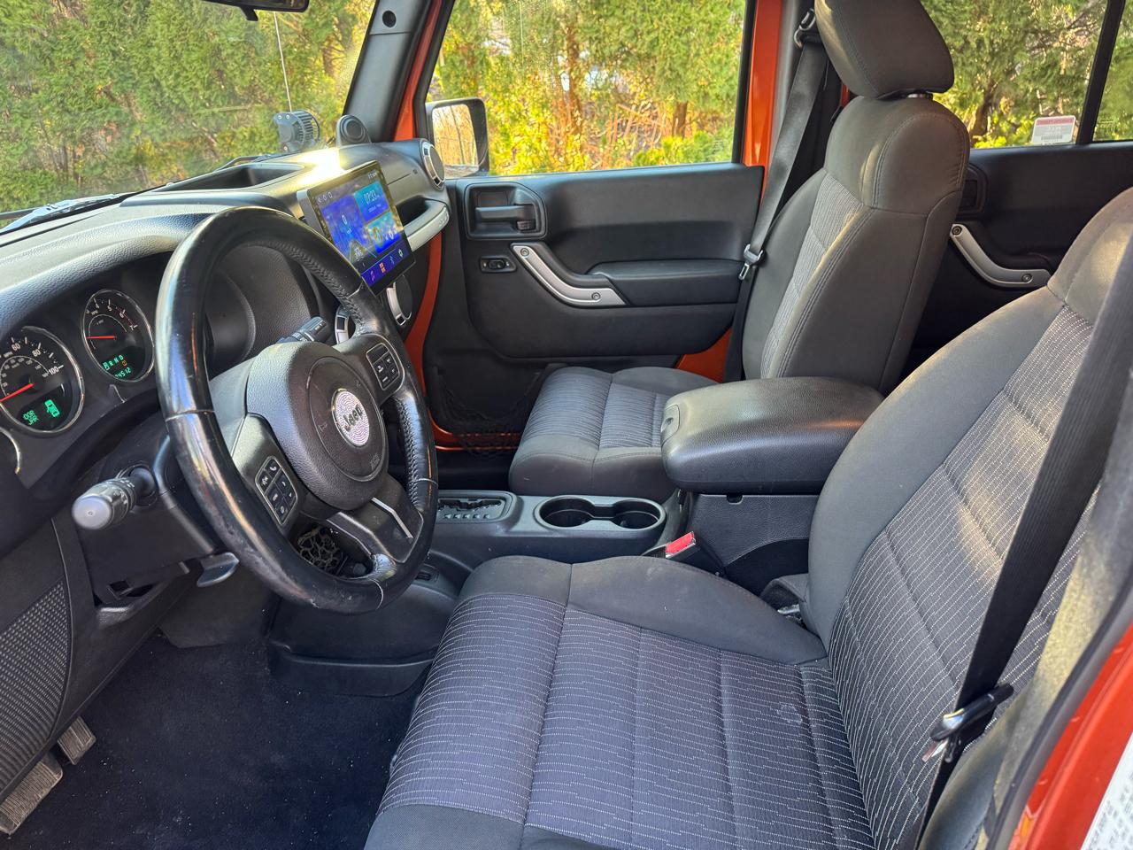 Jeep Wrangler Unlimited Sahara 4WD 2011