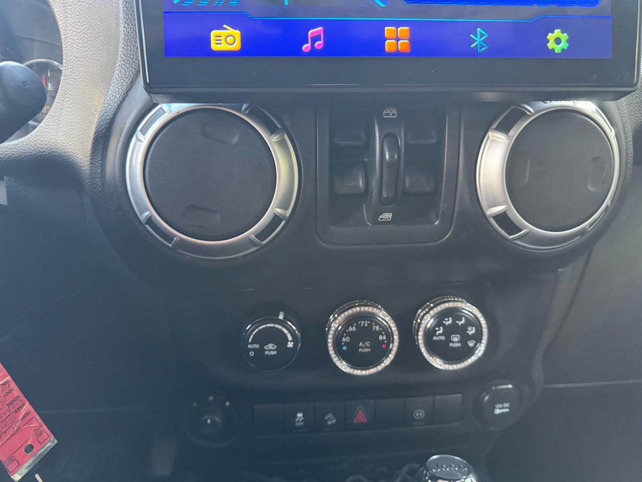 Jeep Wrangler Unlimited Sahara 4WD 2011