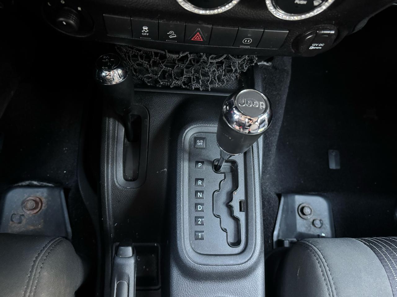 Jeep Wrangler Unlimited Sahara 4WD 2011