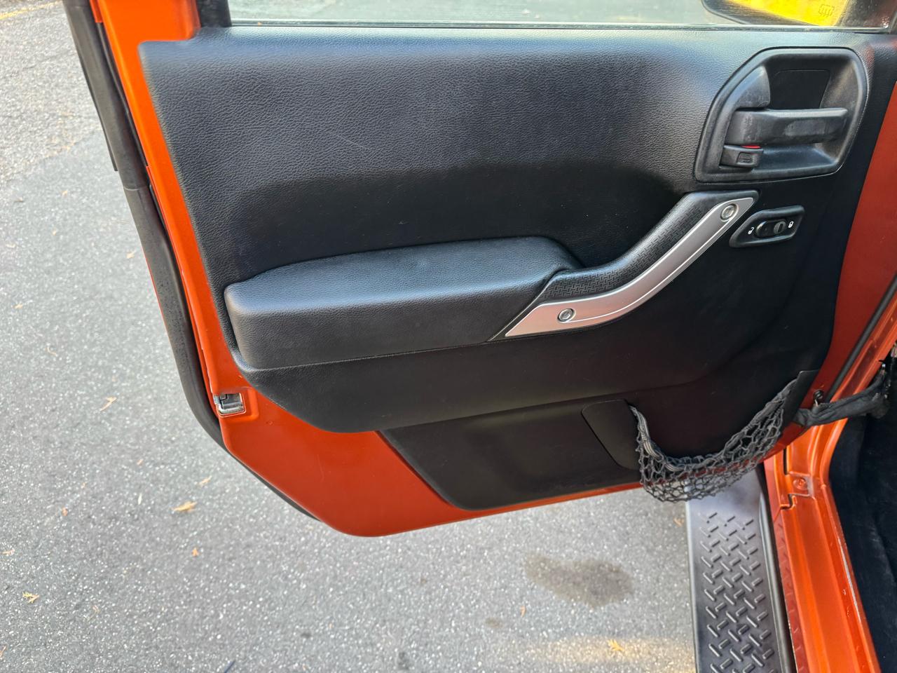 Jeep Wrangler Unlimited Sahara 4WD 2011