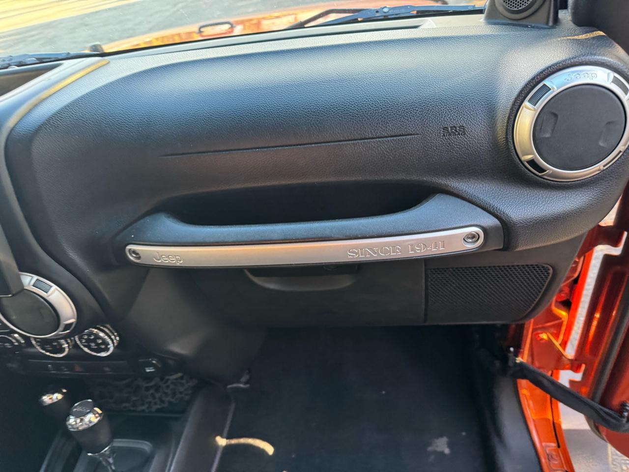 Jeep Wrangler Unlimited Sahara 4WD 2011