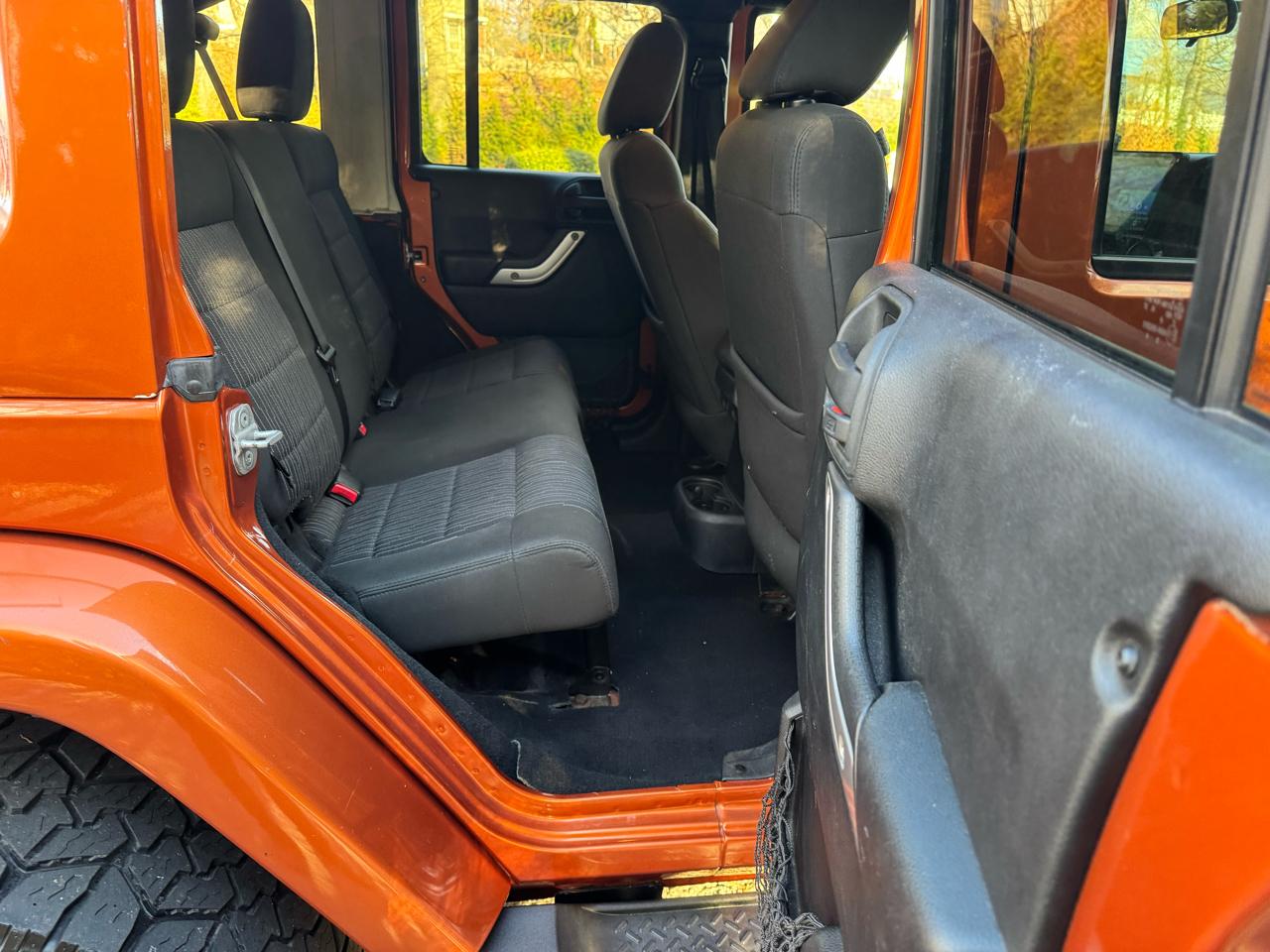 Jeep Wrangler Unlimited Sahara 4WD 2011