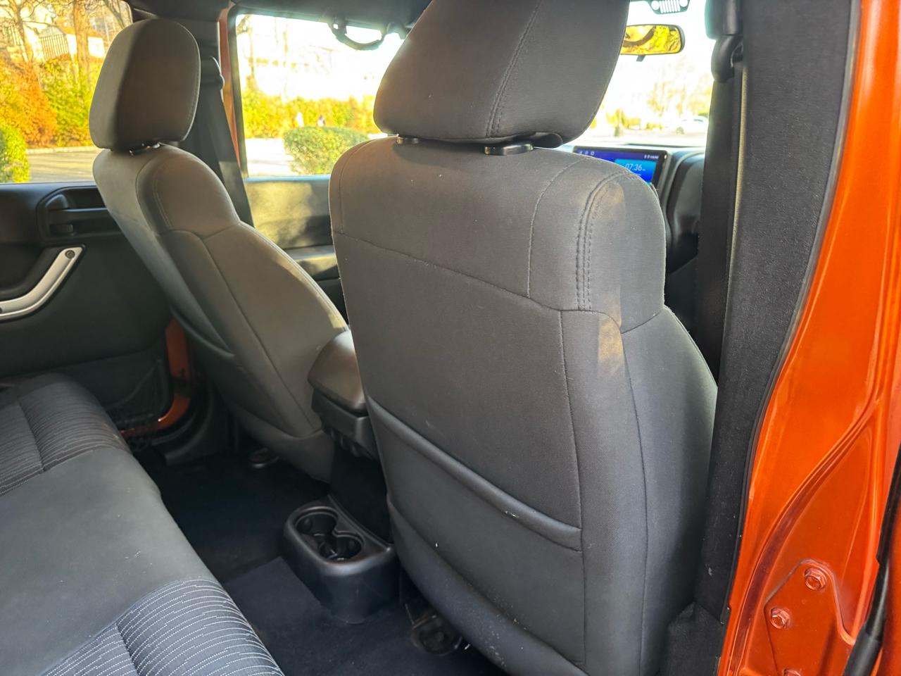 Jeep Wrangler Unlimited Sahara 4WD 2011