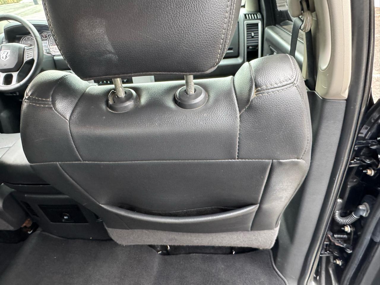 RAM 1500 4WD Crew Cab 149" Sport 2012