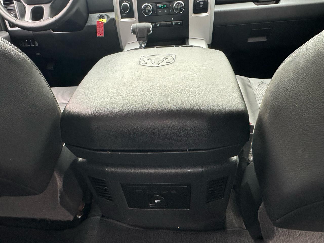 RAM 1500 4WD Crew Cab 149" Sport 2012