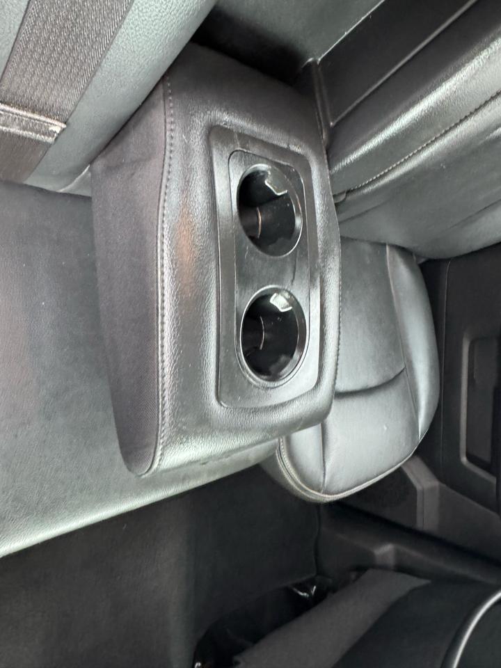 RAM 1500 4WD Crew Cab 149" Sport 2012