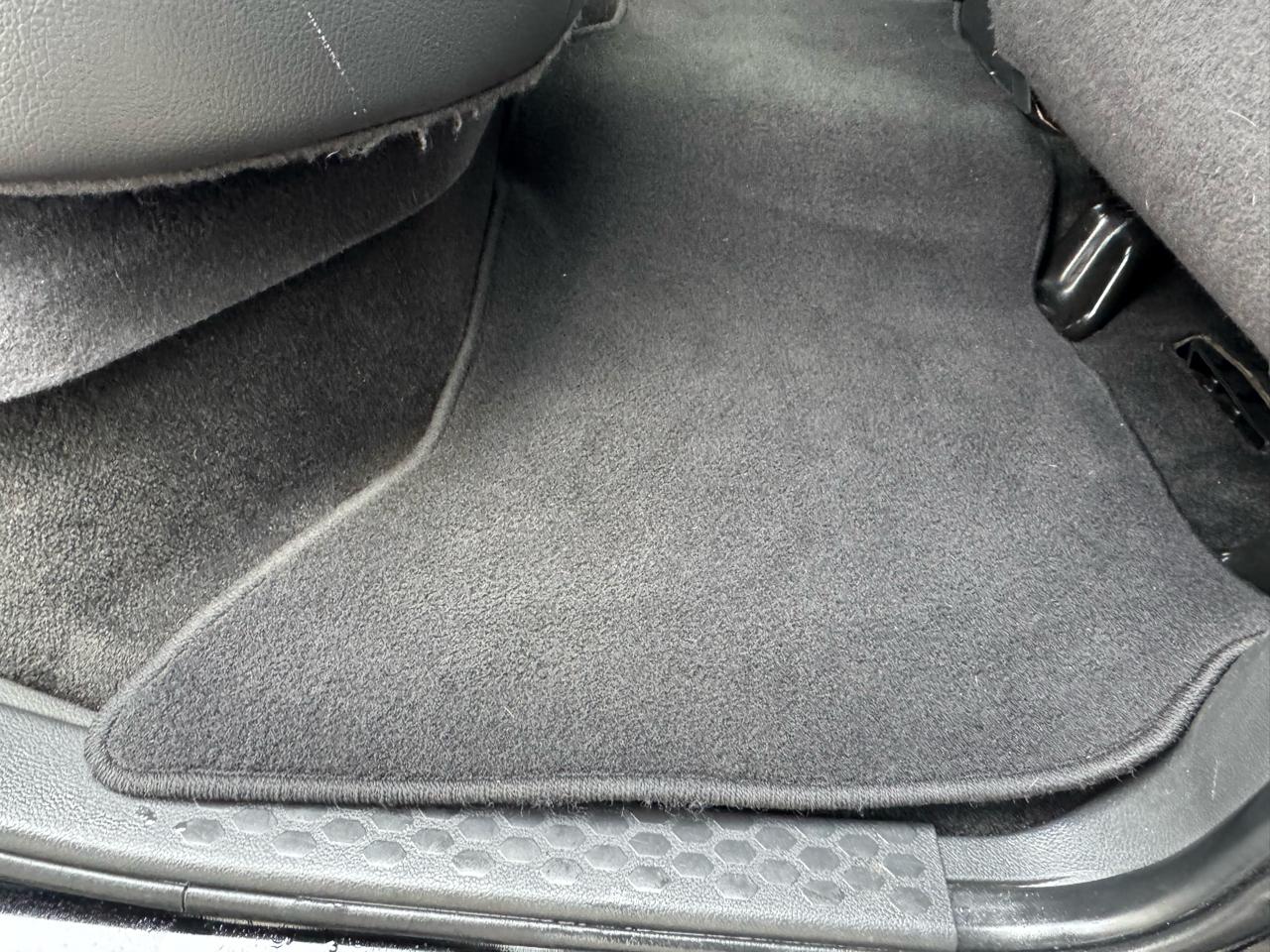 RAM 1500 4WD Crew Cab 149" Sport 2012